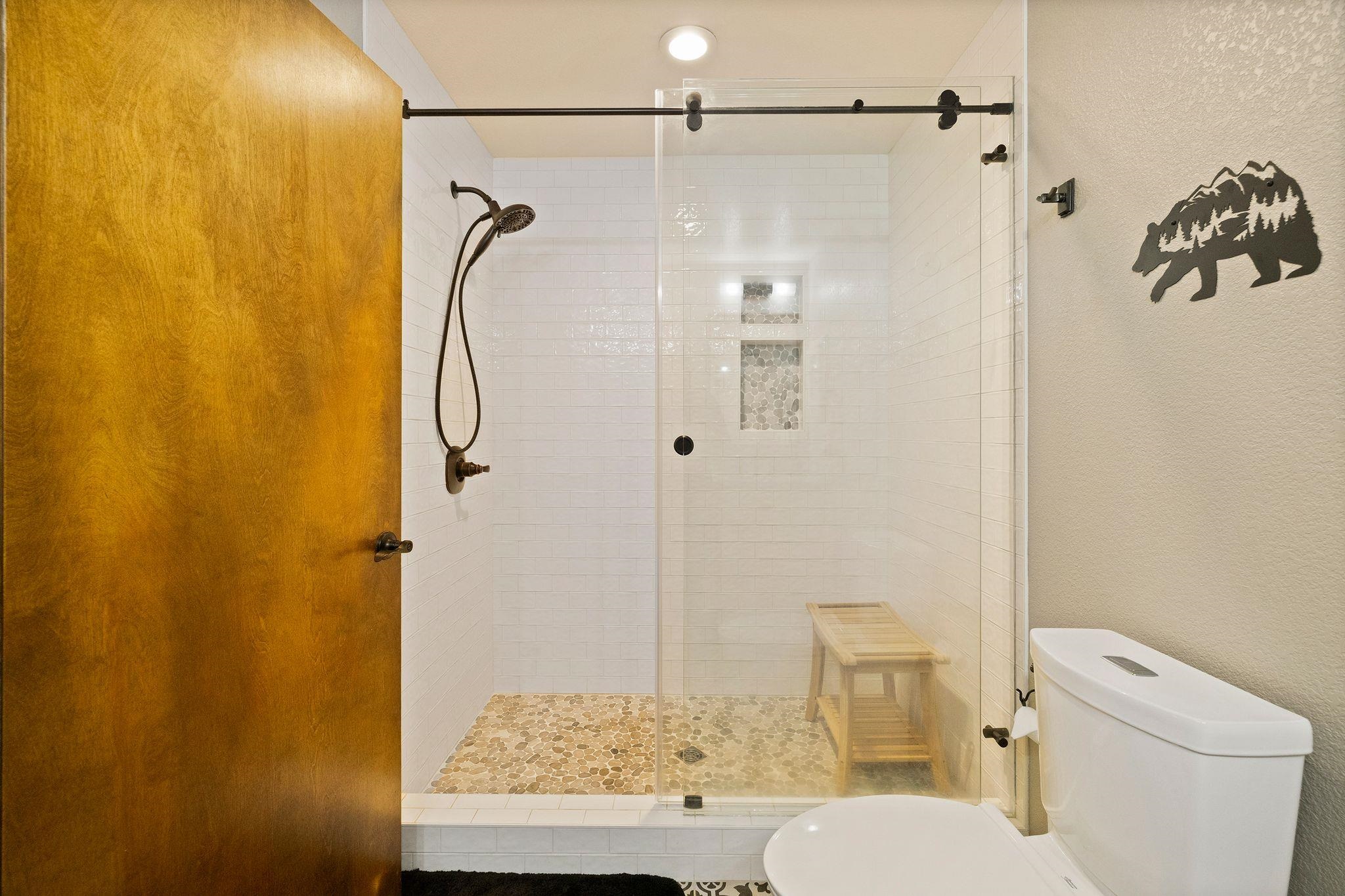 Lake Almanor, California 96137, United States, 3 Bedrooms Bedrooms, ,3 BathroomsBathrooms,Residential,Pending,186902