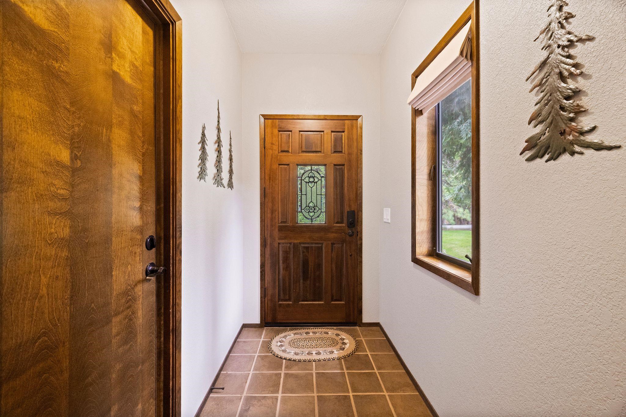 Lake Almanor, California 96137, United States, 3 Bedrooms Bedrooms, ,3 BathroomsBathrooms,Residential,Pending,186902