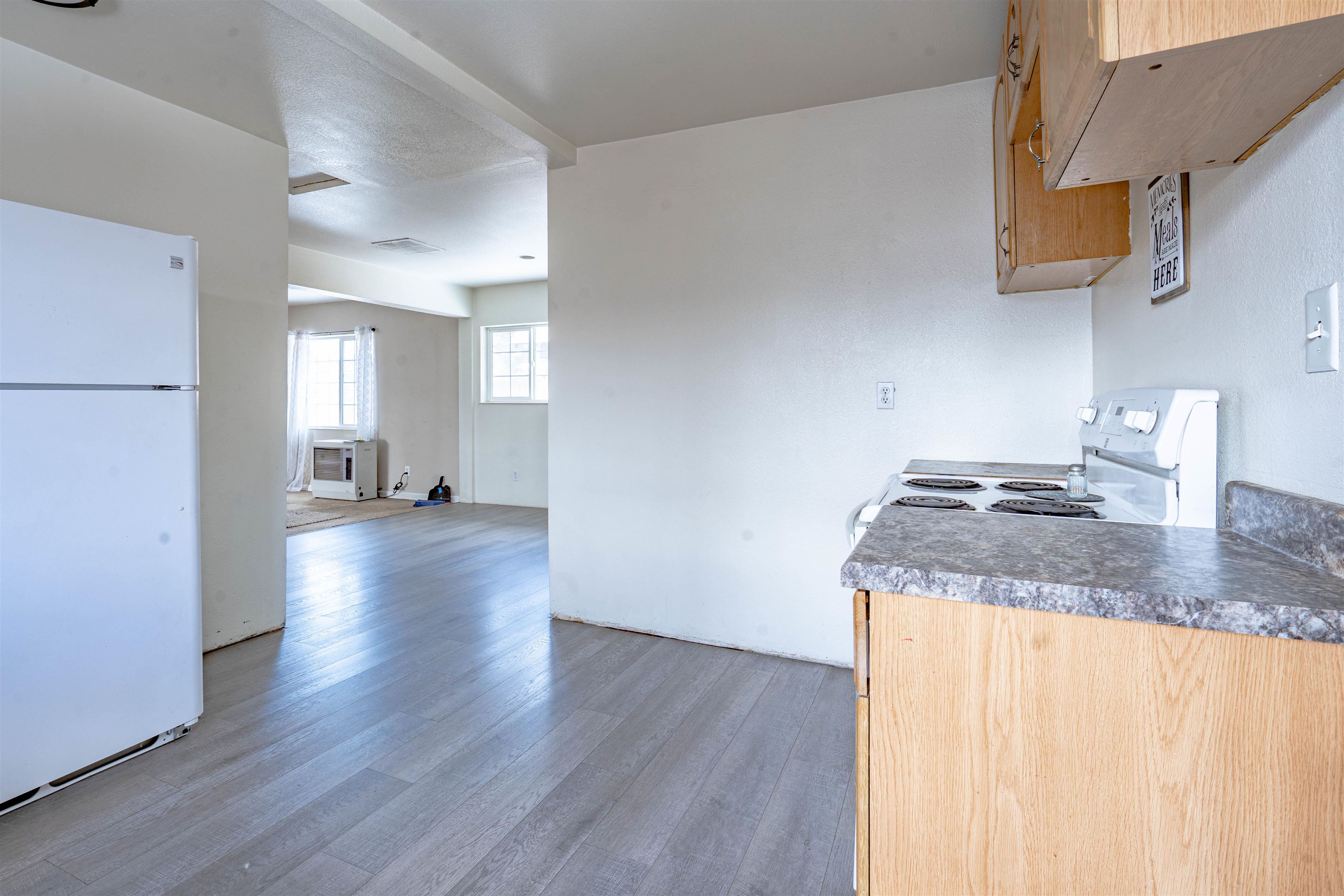 219 N Delwood Street, Westwood, California image 10
