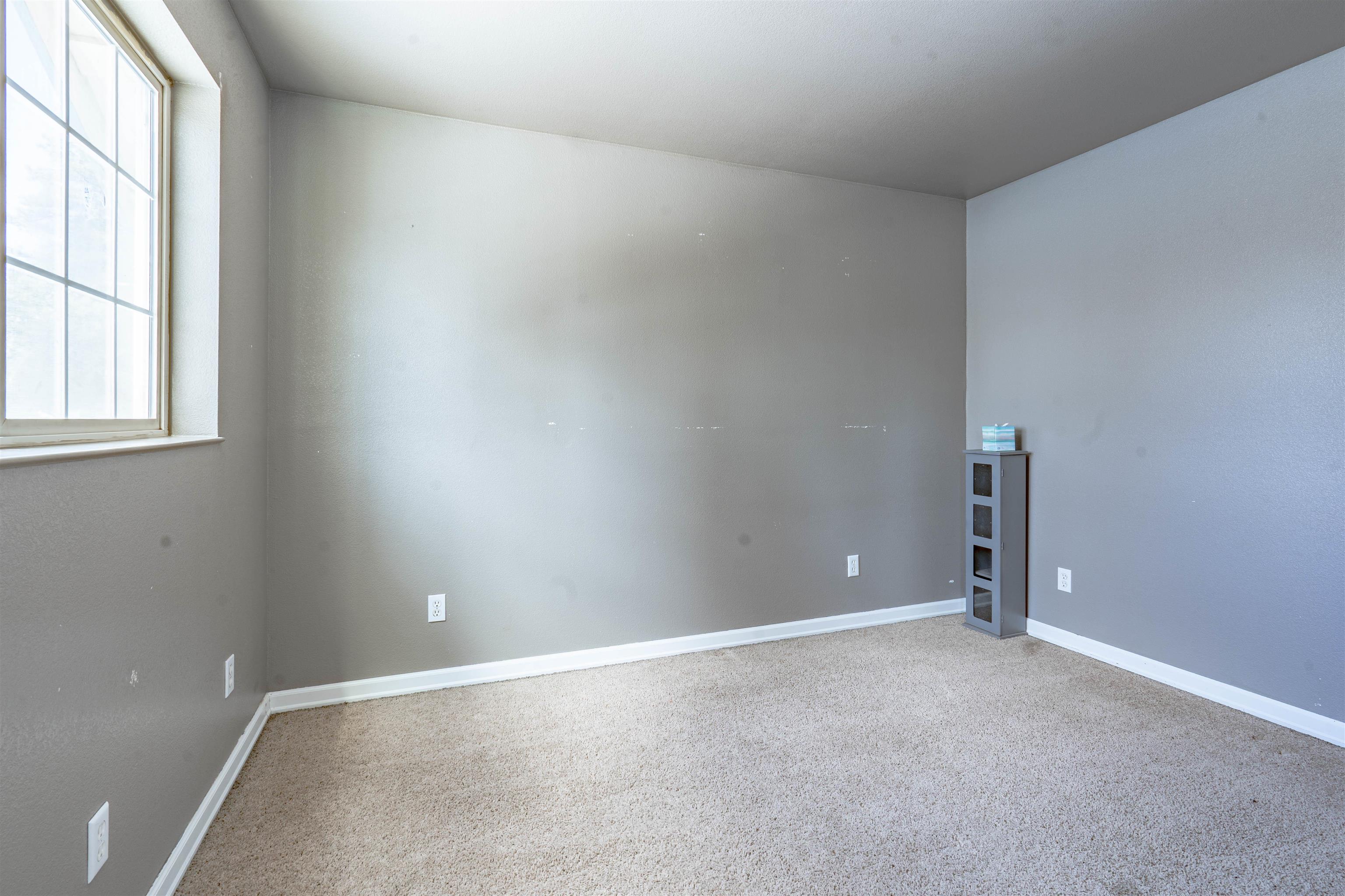 219 N Delwood Street, Westwood, California image 23