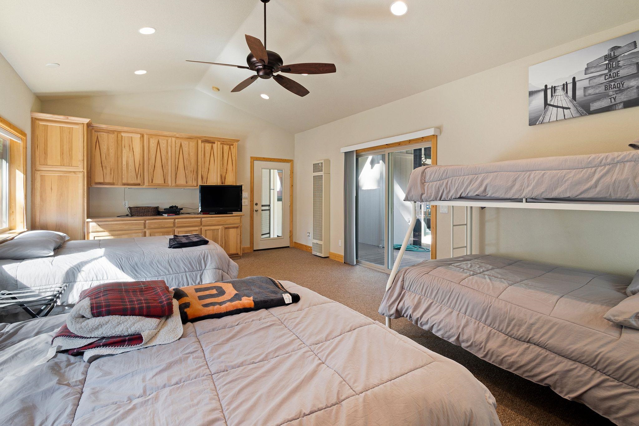 104 Top Of The West Drive, Lake Almanor West, Texas image 34