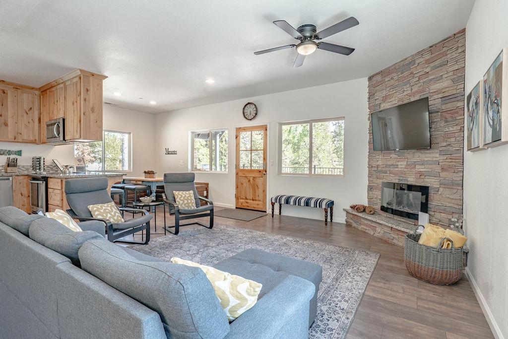 311 E Osprey Loop, Lake Almanor West, Ohio image 4