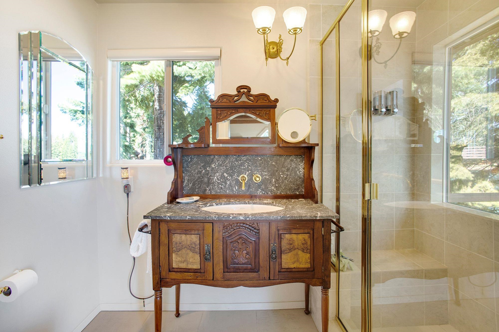 Lake Almanor, California 96137, United States, 4 Bedrooms Bedrooms, ,3 BathroomsBathrooms,Residential,Active,58991