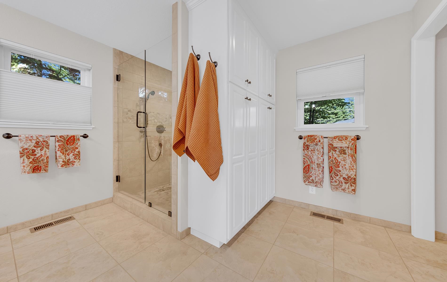 1349 E Lassen View Drive, Lake Almanor, Ohio image 22