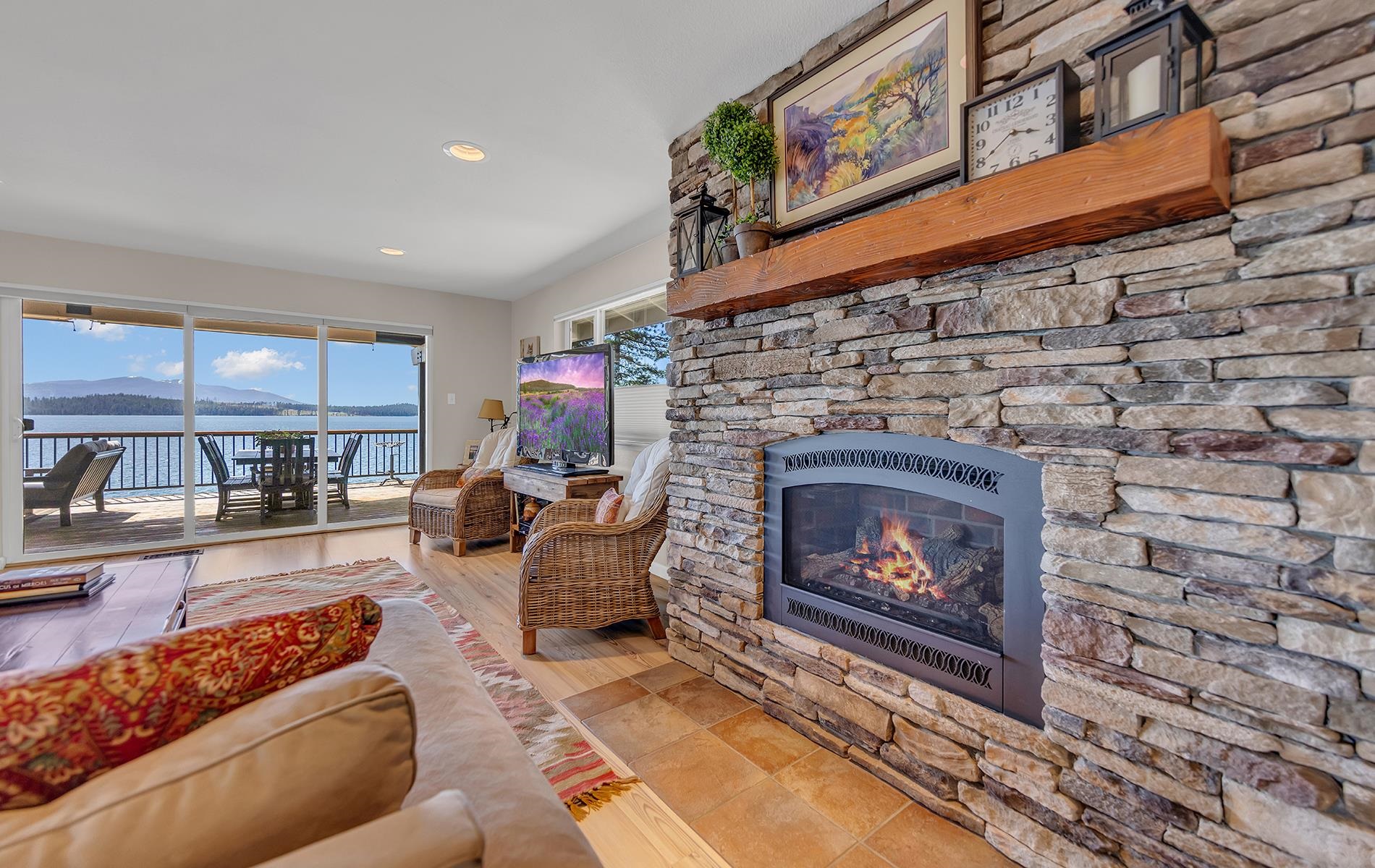 1349 E Lassen View Drive, Lake Almanor, Ohio image 8