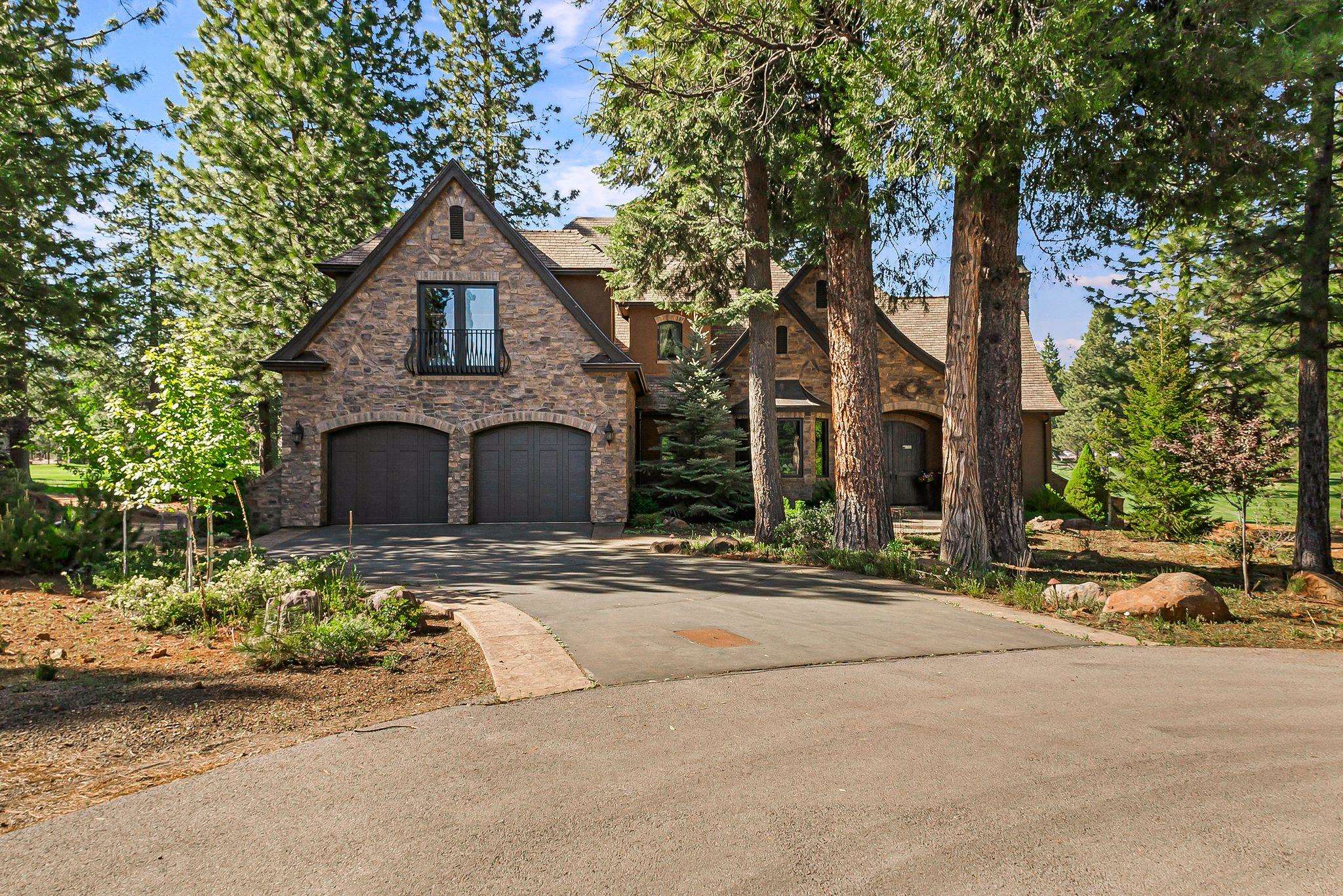 Lake Almanor, California 96137, United States, 3 Bedrooms Bedrooms, ,3 BathroomsBathrooms,Residential,Active,152876