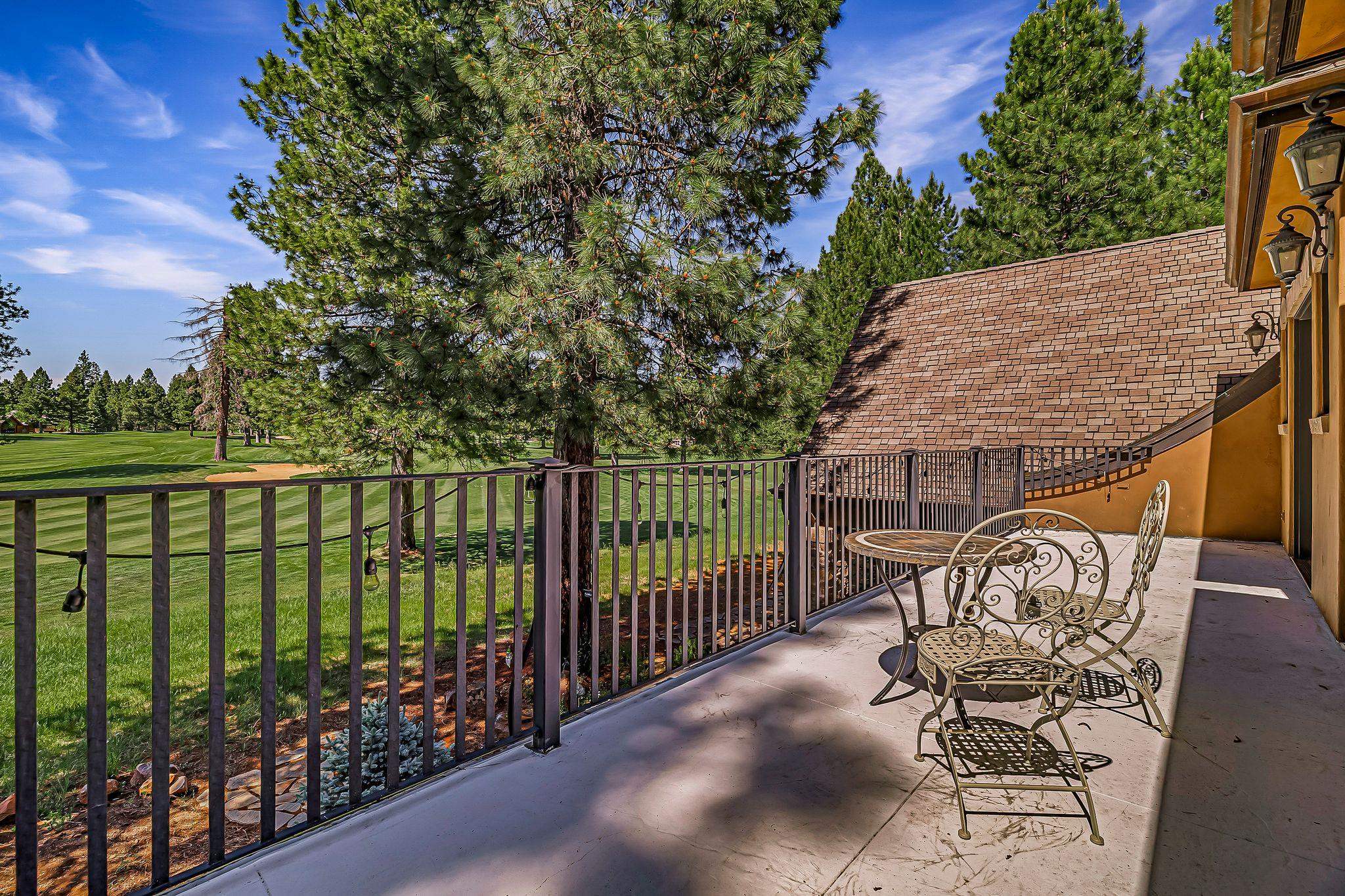 Lake Almanor, California 96137, United States, 3 Bedrooms Bedrooms, ,3 BathroomsBathrooms,Residential,Active,152876