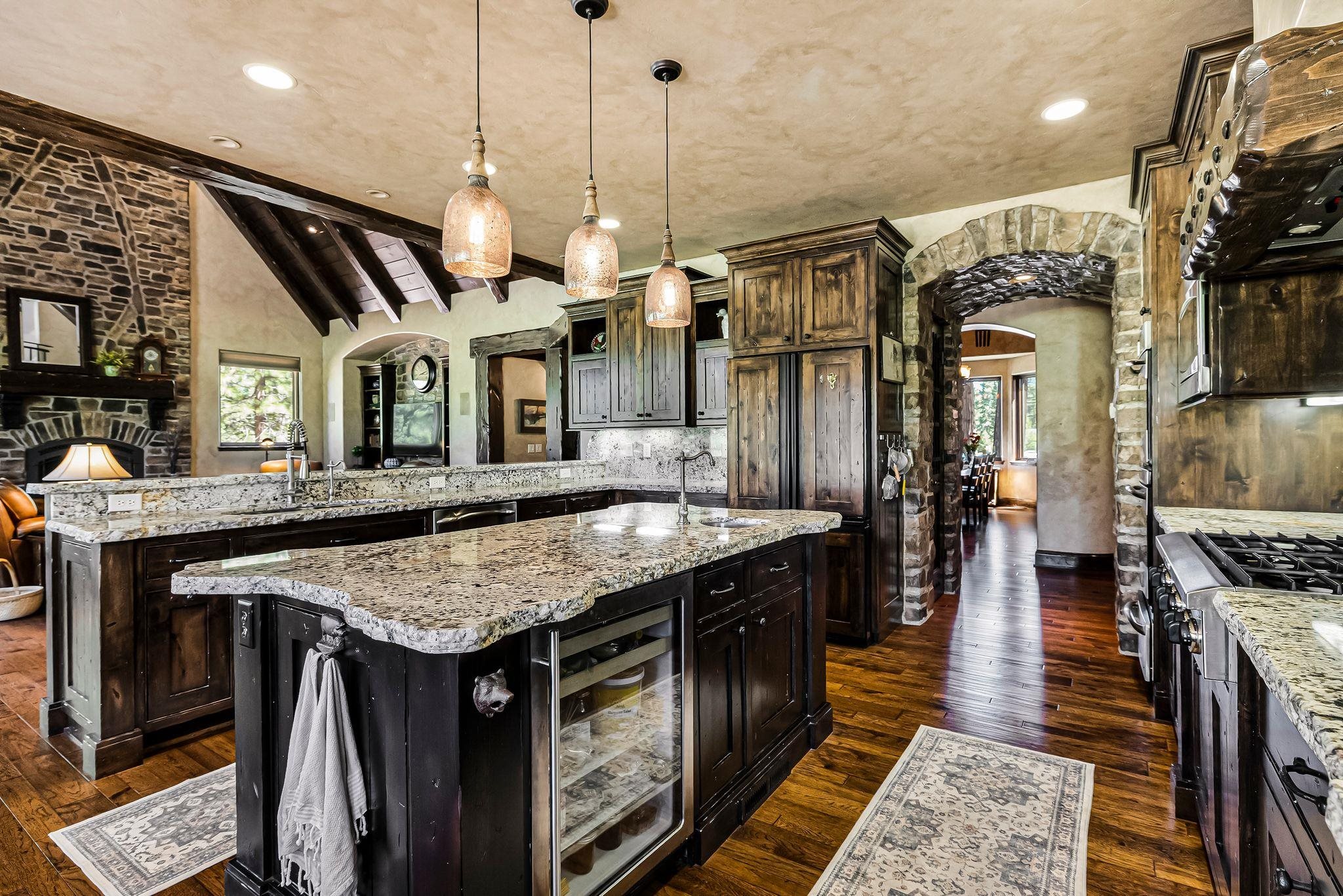 Lake Almanor, California 96137, United States, 3 Bedrooms Bedrooms, ,3 BathroomsBathrooms,Residential,Active,152876