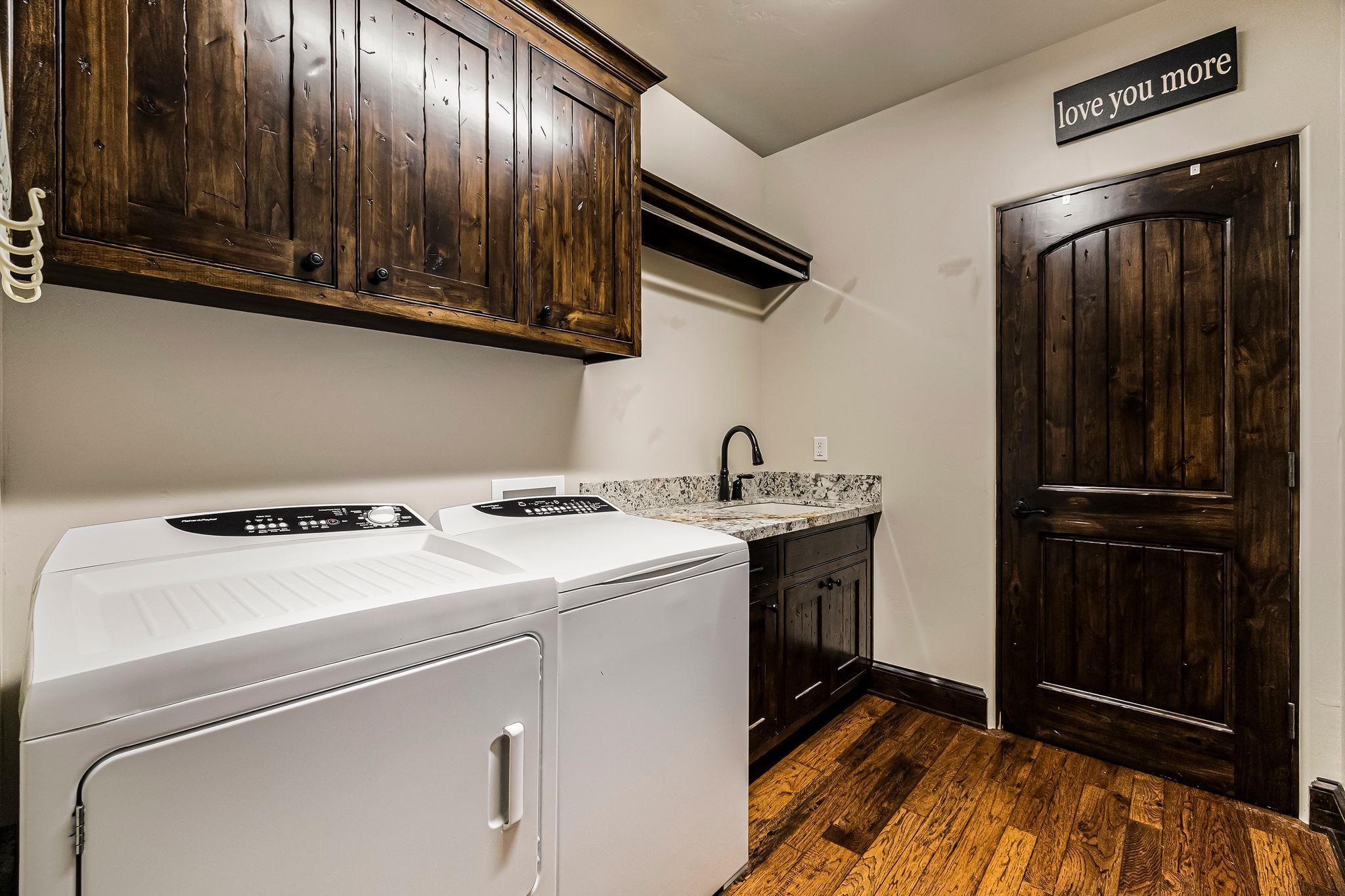 Lake Almanor, California 96137, United States, 3 Bedrooms Bedrooms, ,3 BathroomsBathrooms,Residential,Active,152876