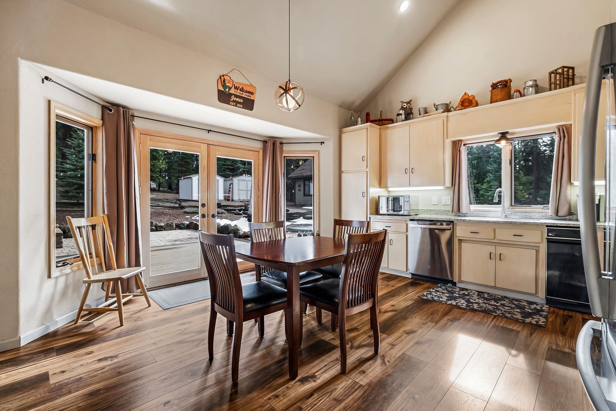 Lake Almanor, California 96137, United States, 3 Bedrooms Bedrooms, ,3 BathroomsBathrooms,Residential,Active,95184