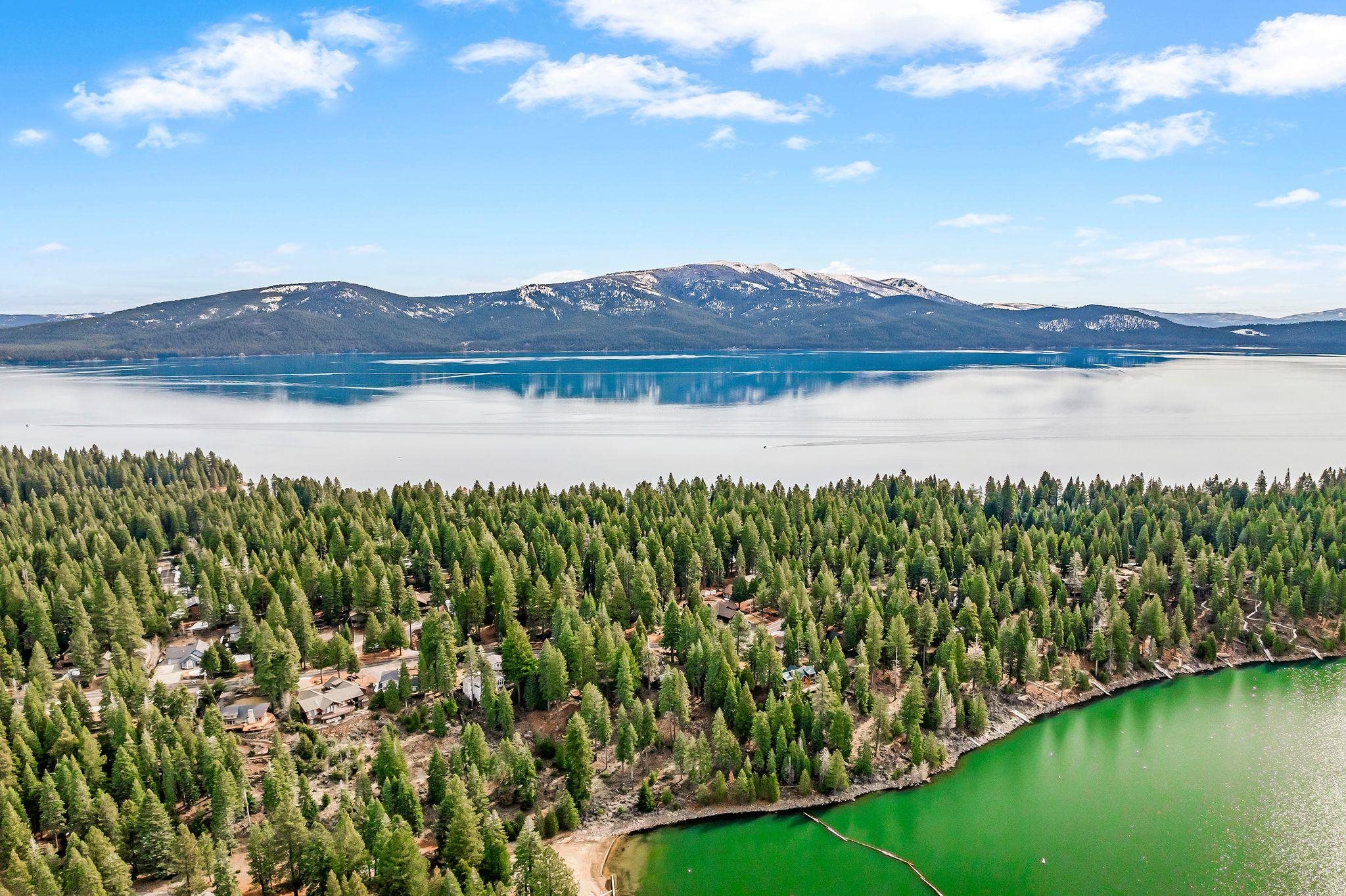 Lake Almanor, California 96137, United States, 3 Bedrooms Bedrooms, ,3 BathroomsBathrooms,Residential,Active,95184