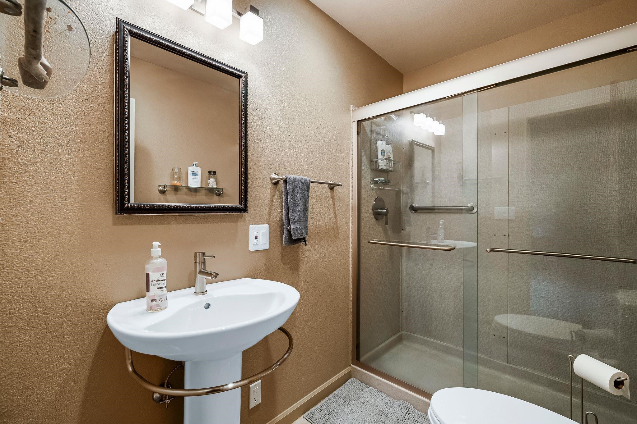 Lake Almanor, California 96137, United States, 3 Bedrooms Bedrooms, ,3 BathroomsBathrooms,Residential,Active,95184