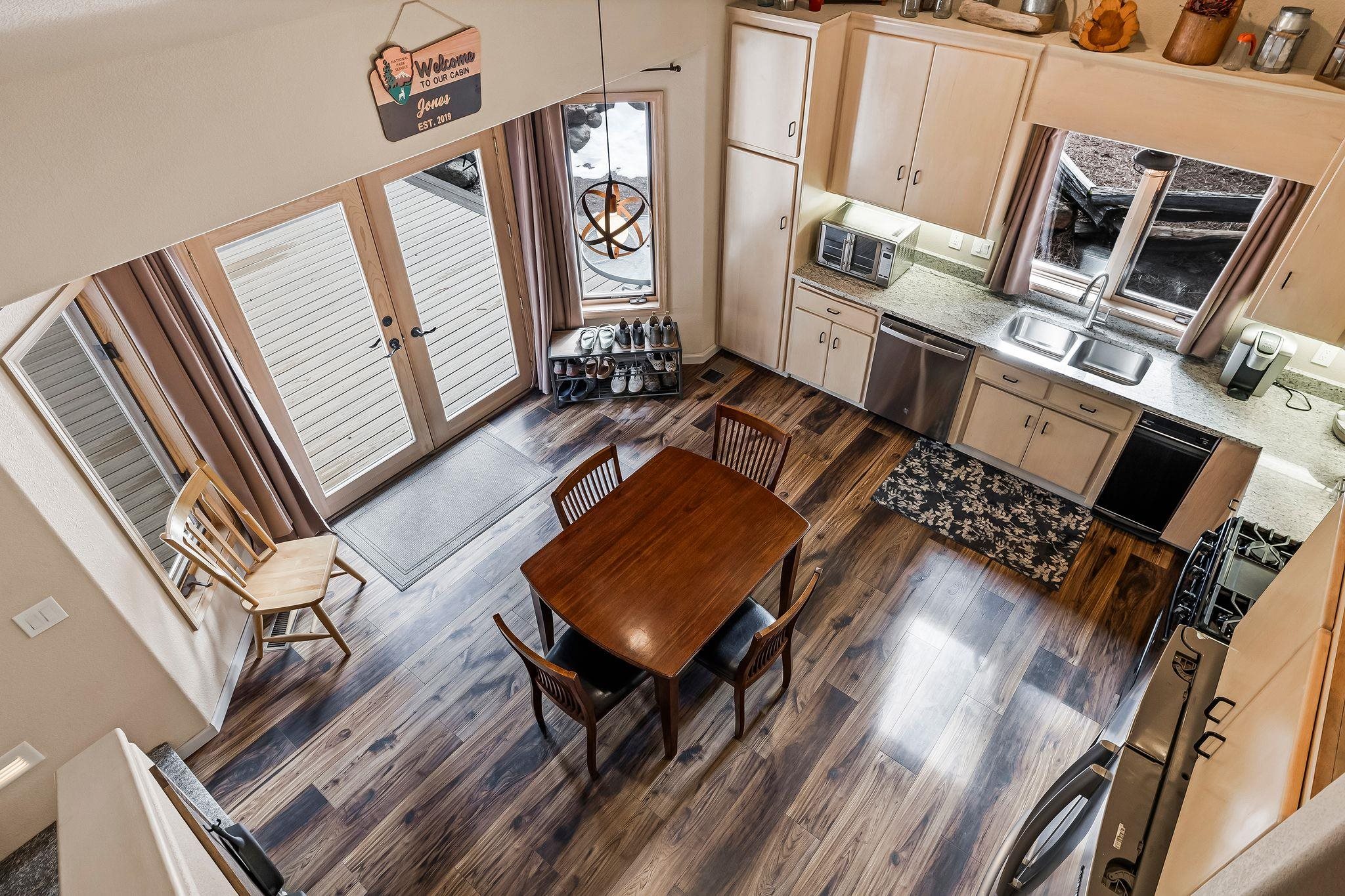 Lake Almanor, California 96137, United States, 3 Bedrooms Bedrooms, ,3 BathroomsBathrooms,Residential,Active,95184