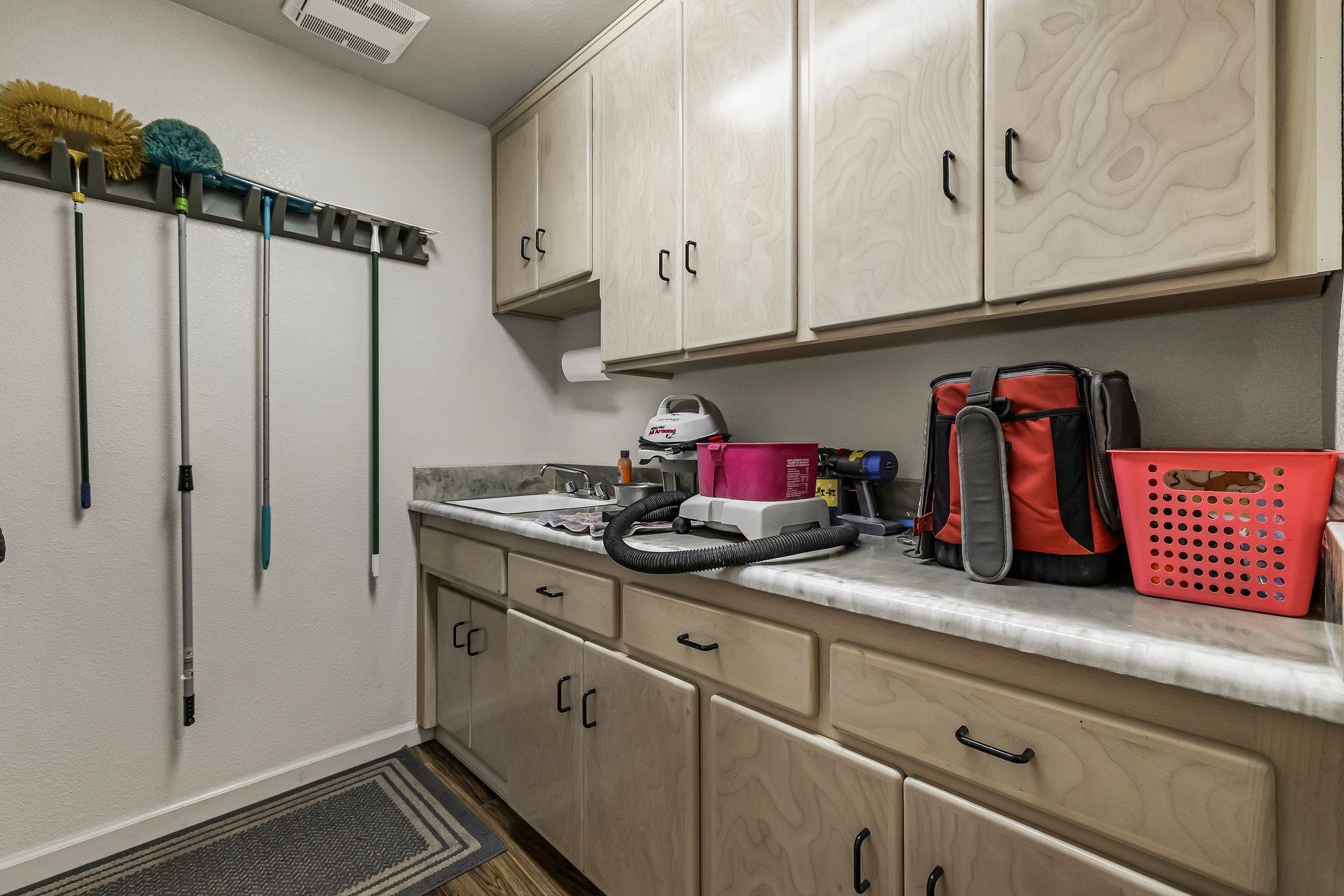 Lake Almanor, California 96137, United States, 3 Bedrooms Bedrooms, ,3 BathroomsBathrooms,Residential,Active,95184