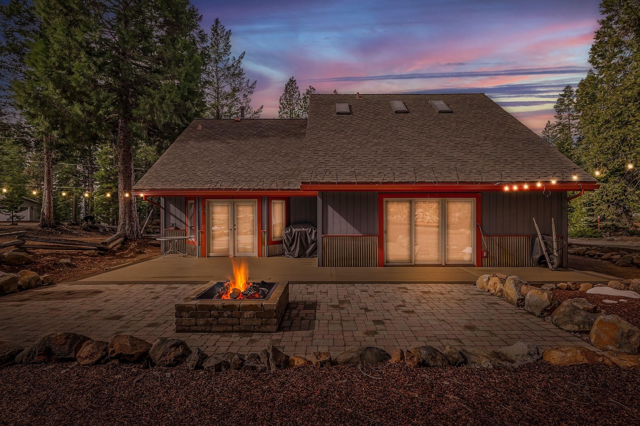 Lake Almanor, California 96137, United States, 3 Bedrooms Bedrooms, ,3 BathroomsBathrooms,Residential,Active,95184