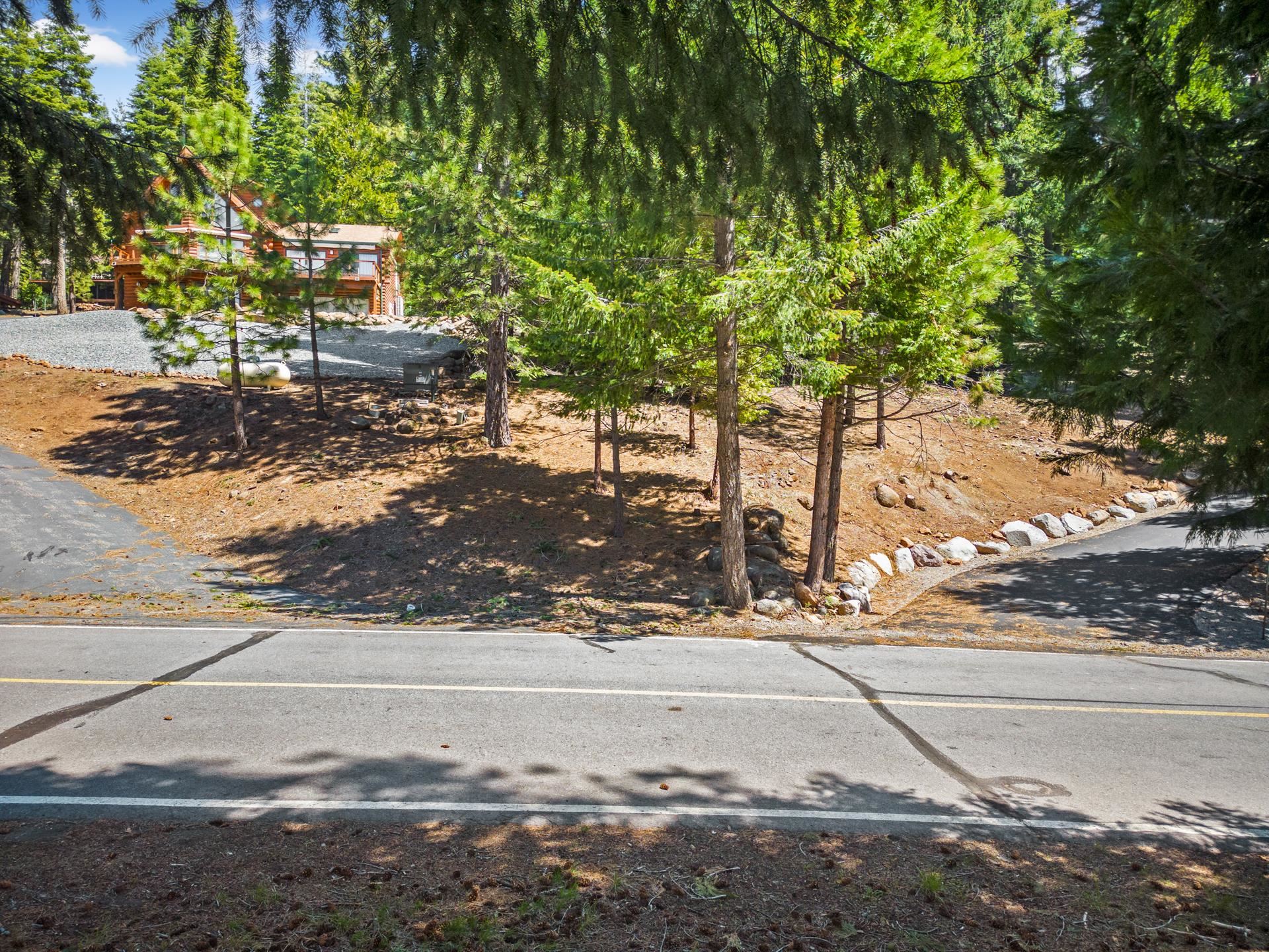 612 W Mountain Ridge Road, Lake Almanor, Texas image 12