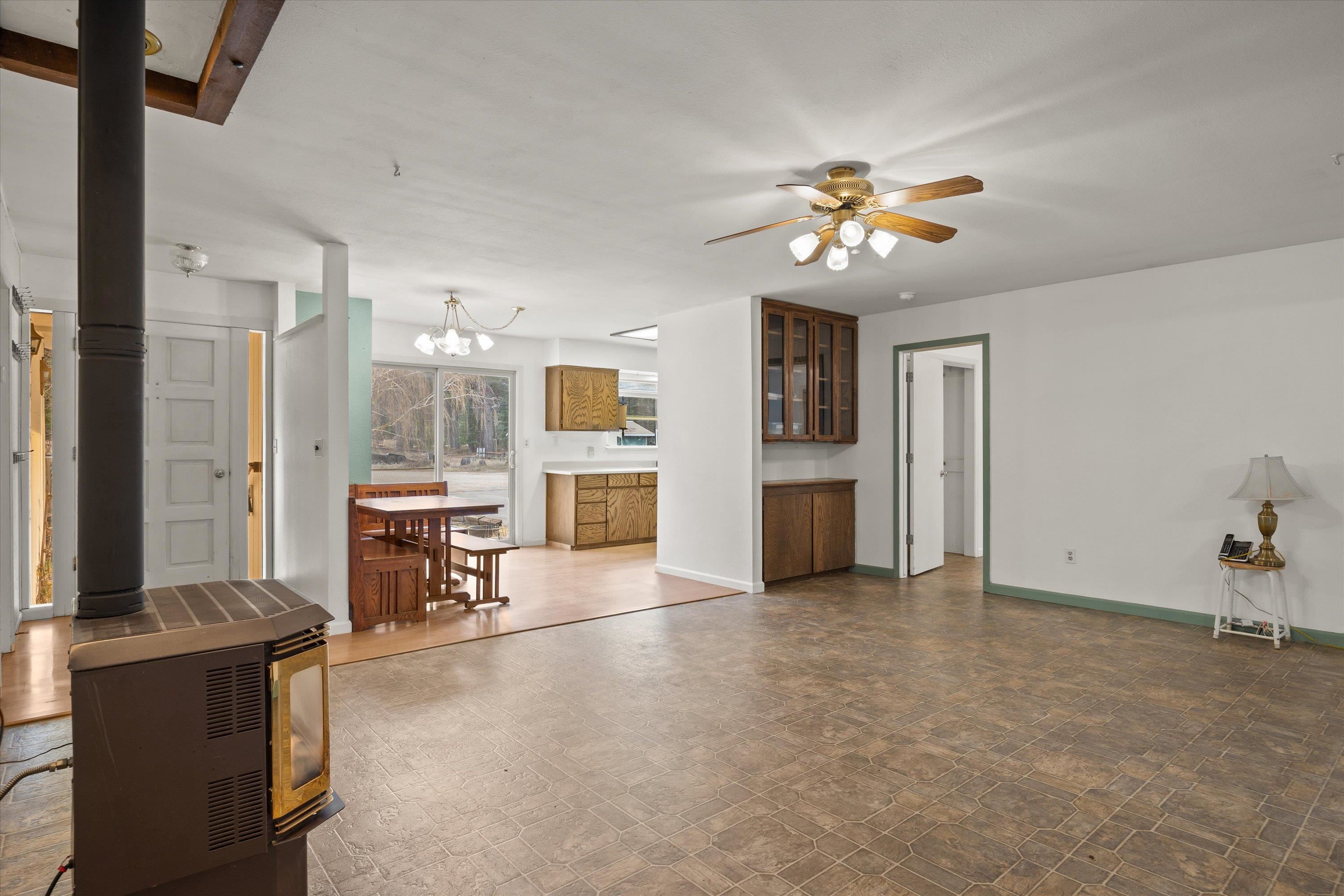42 Ada Circle, Quincy, Texas image 6