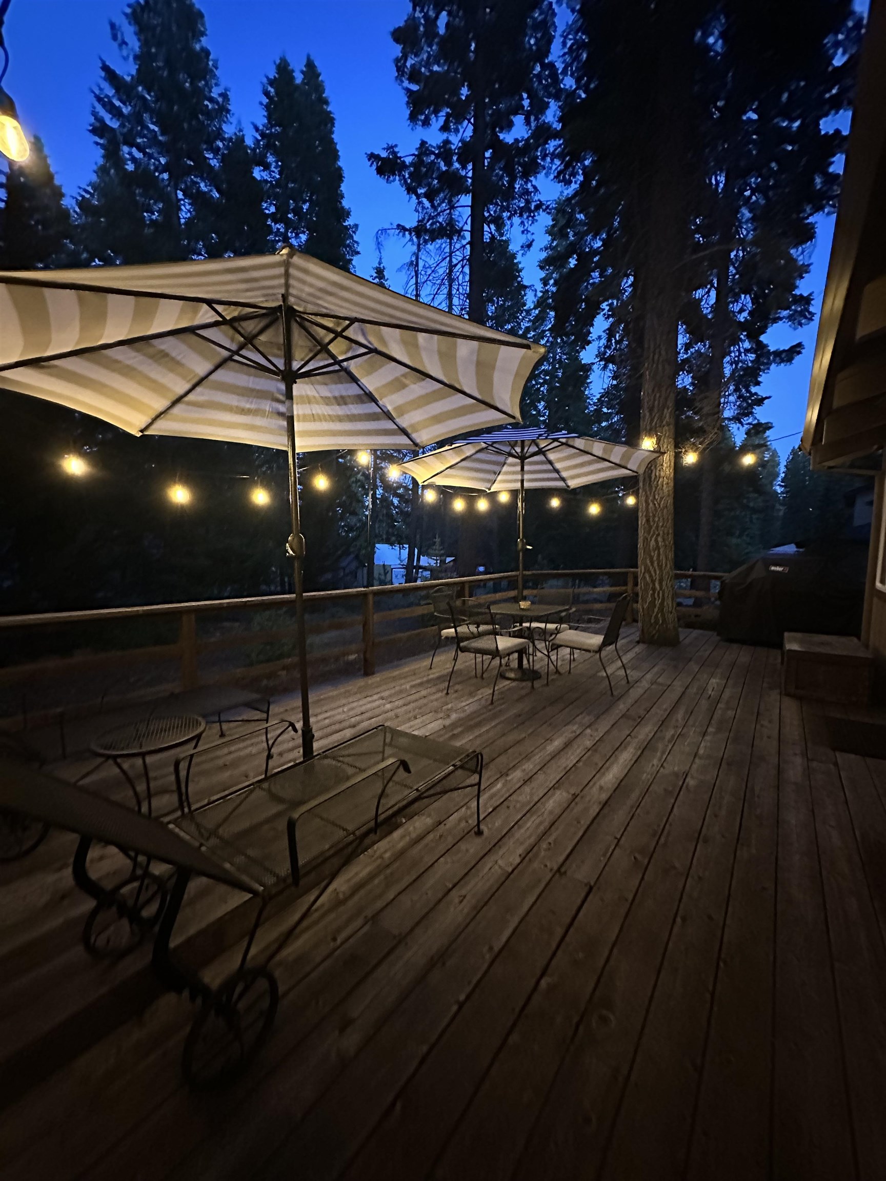 Lake Almanor, California 96137, United States, 3 Bedrooms Bedrooms, ,2 BathroomsBathrooms,Residential,Pending,155438