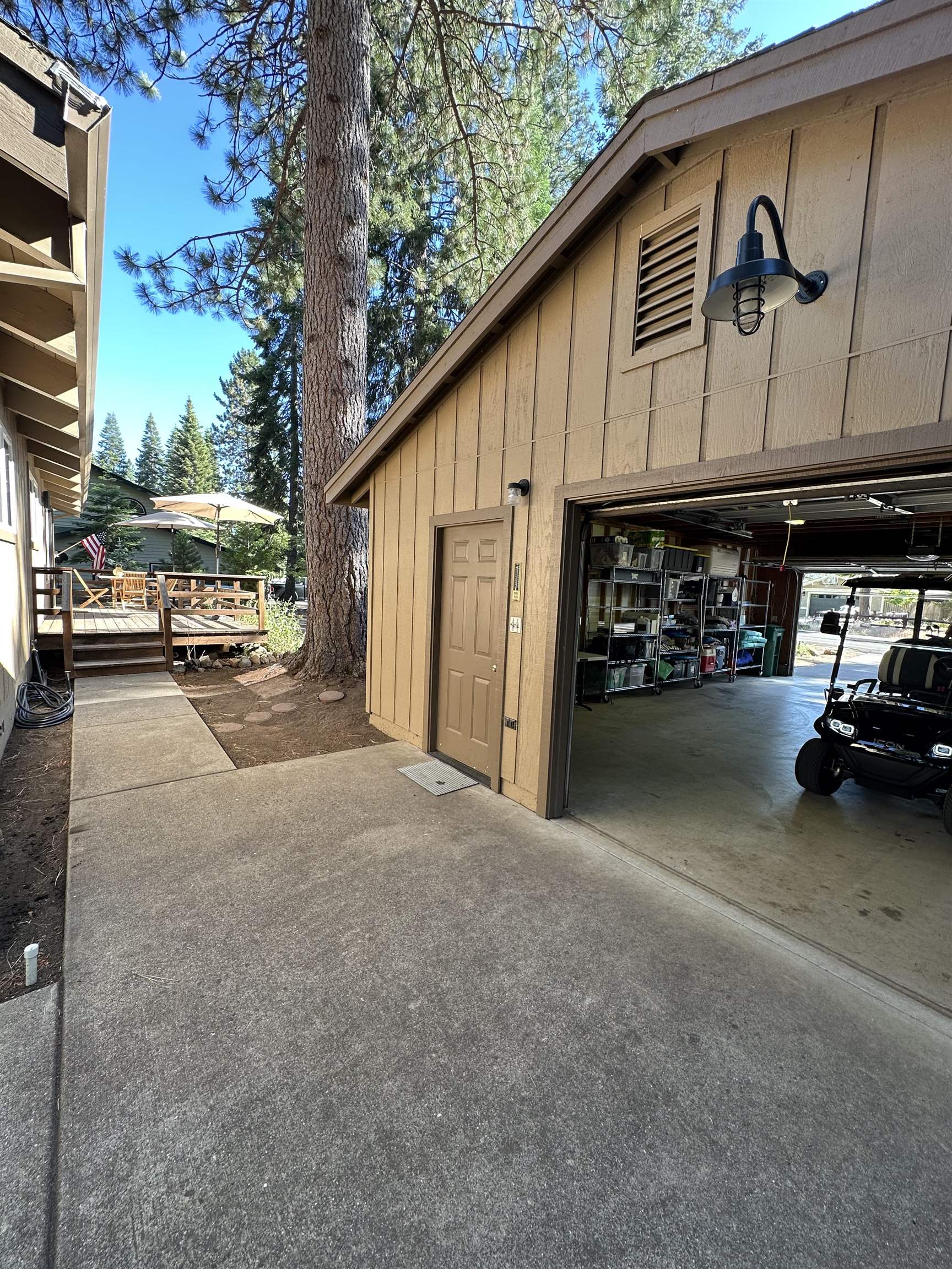 Lake Almanor, California 96137, United States, 3 Bedrooms Bedrooms, ,2 BathroomsBathrooms,Residential,Pending,155438
