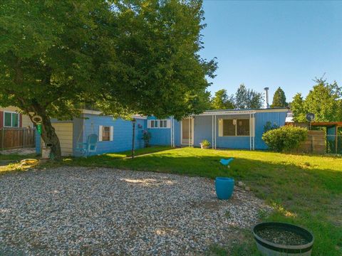 Mobile Home For Sale - 494 Alder Court Ct<br/> Plumas County, Quincy, CA 95971