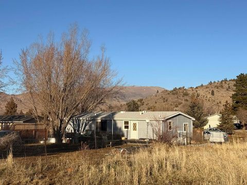 Homes For Sale - 929 Sierra Brooks Drive Dr<br/> Loyalton, CA 96122
