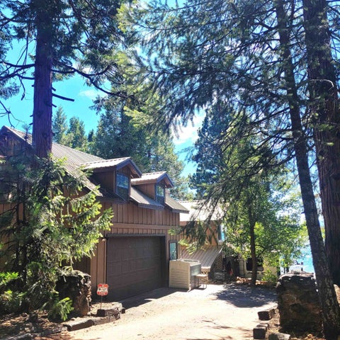 Homes For Sale - 5823 Highway 147<br/> Plumas County, Lake Almanor, CA 96137