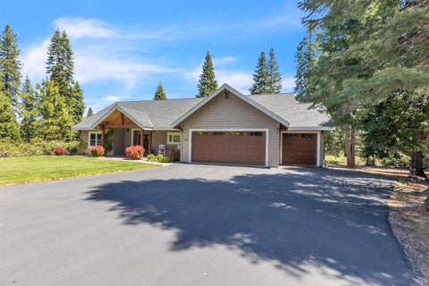 Townhouse For Sale - 359 Dinsmore Drive Dr<br/> Lake Almanor, CA 96137
