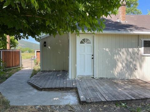 Homes For Sale - 213 Willow Street<br/> Loyalton, CA 96118