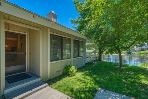 Townhouse For Sale - 56 W Ponderosa Drive Dr<br/> Blairsden, CA 96103