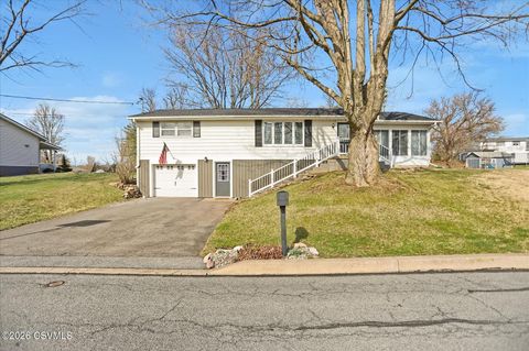 21 WOODSIDE Drive Milton PA 17847