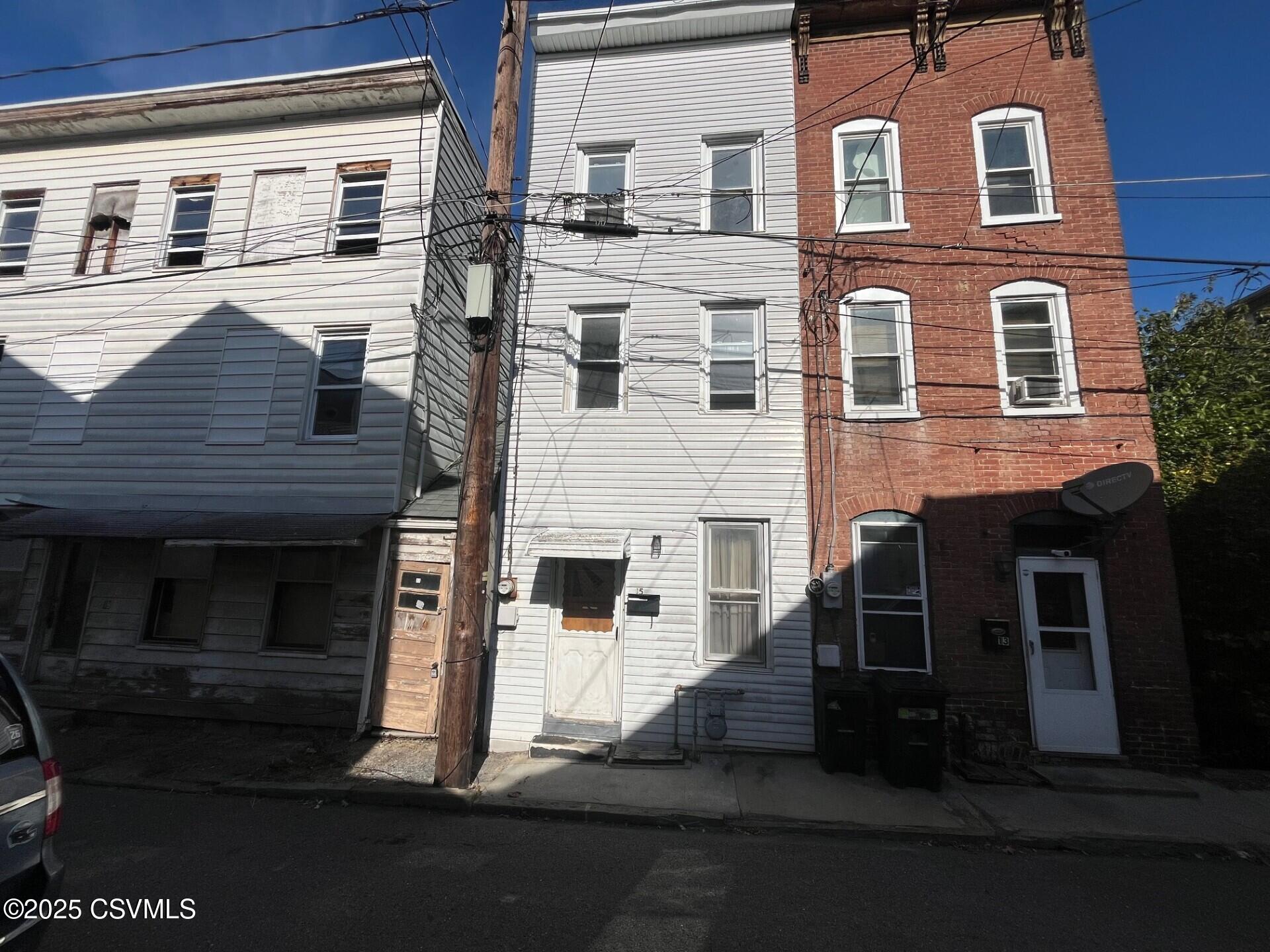 15 W CHURCH Street