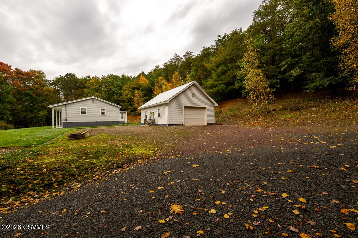 213 stouts road