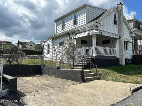 Realtor.com Bloomsburg Pa or Realtor in Bloomsburg 82 1132 W STATE Street Coal Township PA 17866