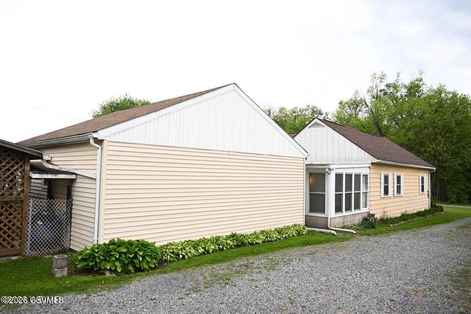 3950 river road