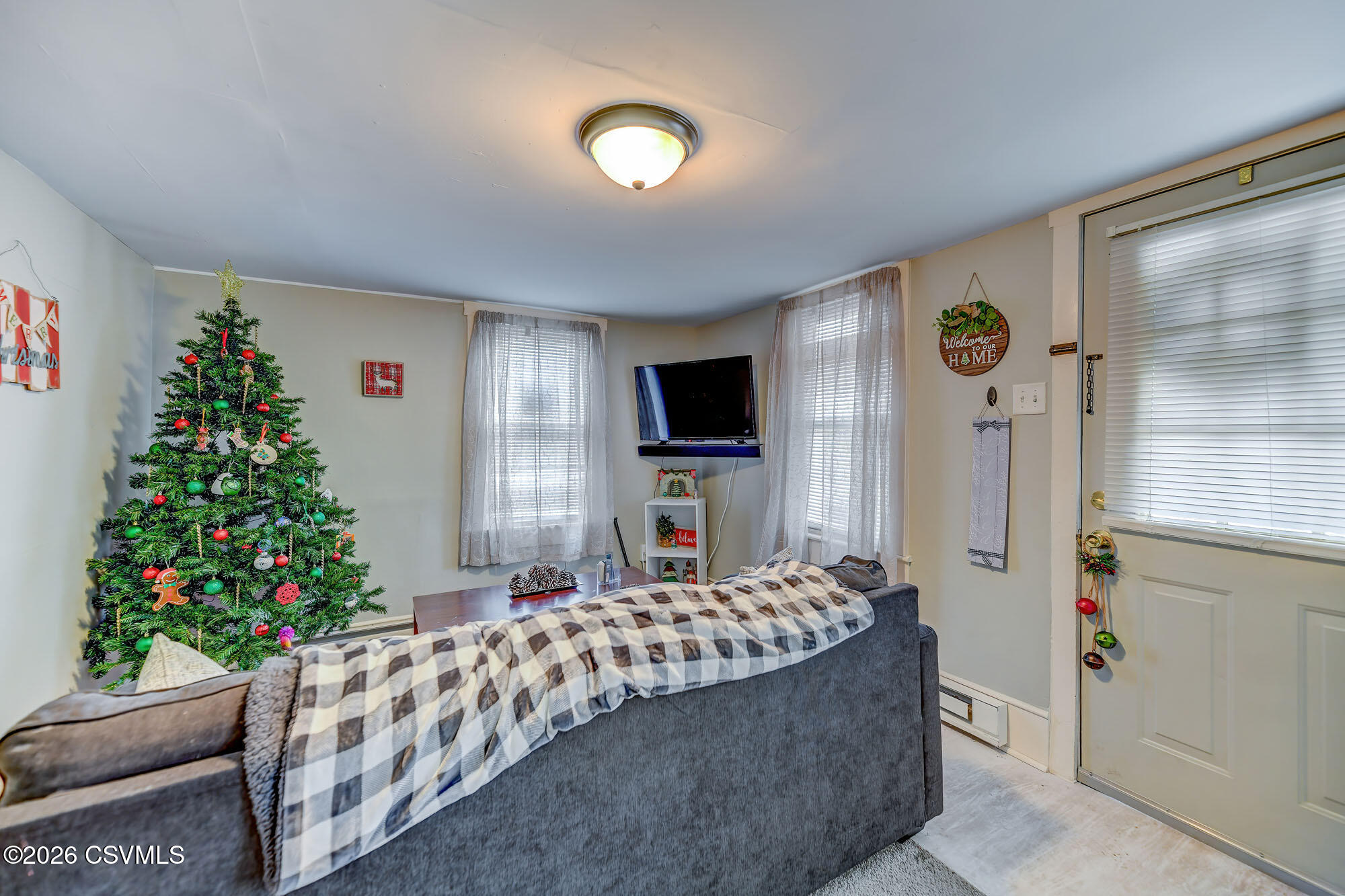 Properties 5 866 RAILROAD Street