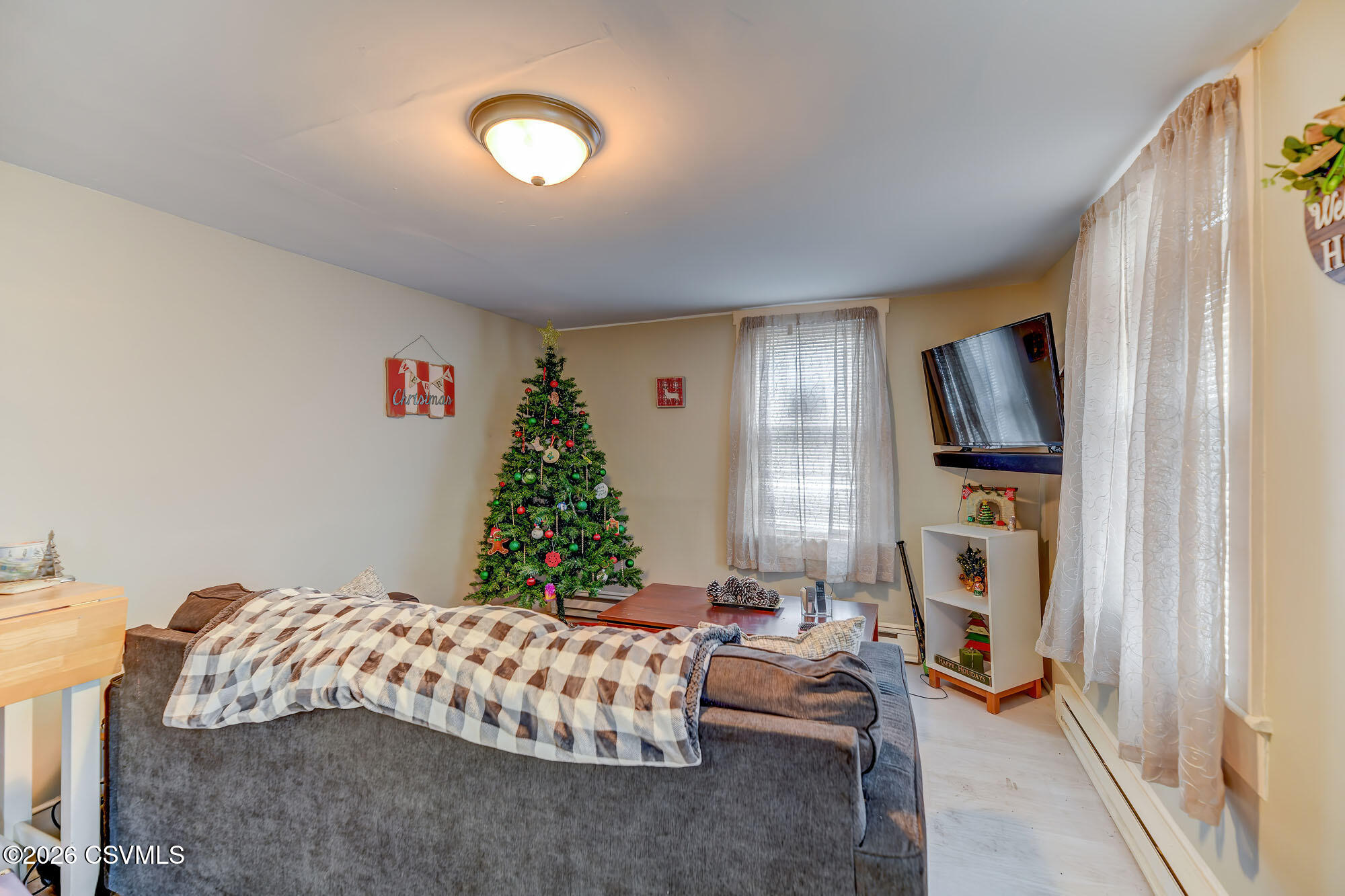 Properties 4 866 RAILROAD Street