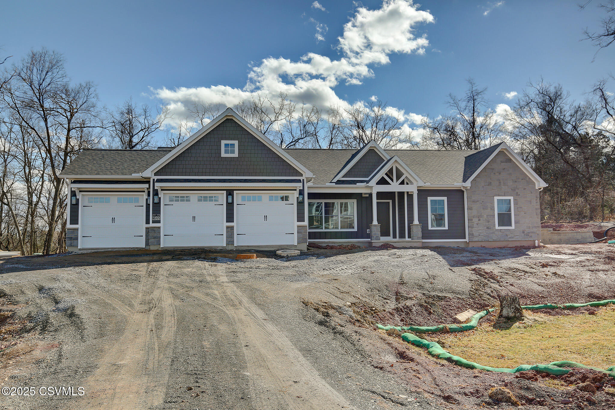 Properties 3 169 WINDSOR Way