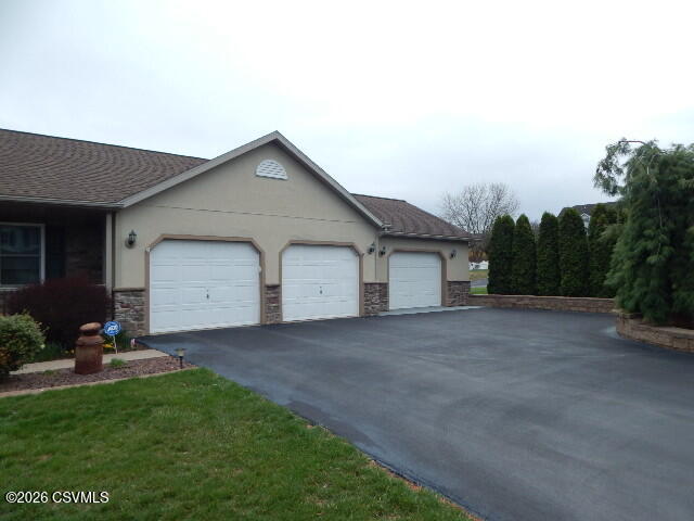 Properties 4 18 GRANDE Avenue