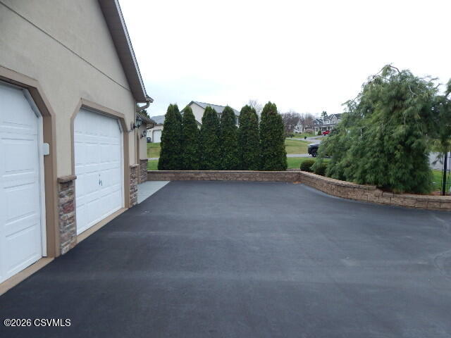 Properties 5 18 GRANDE Avenue