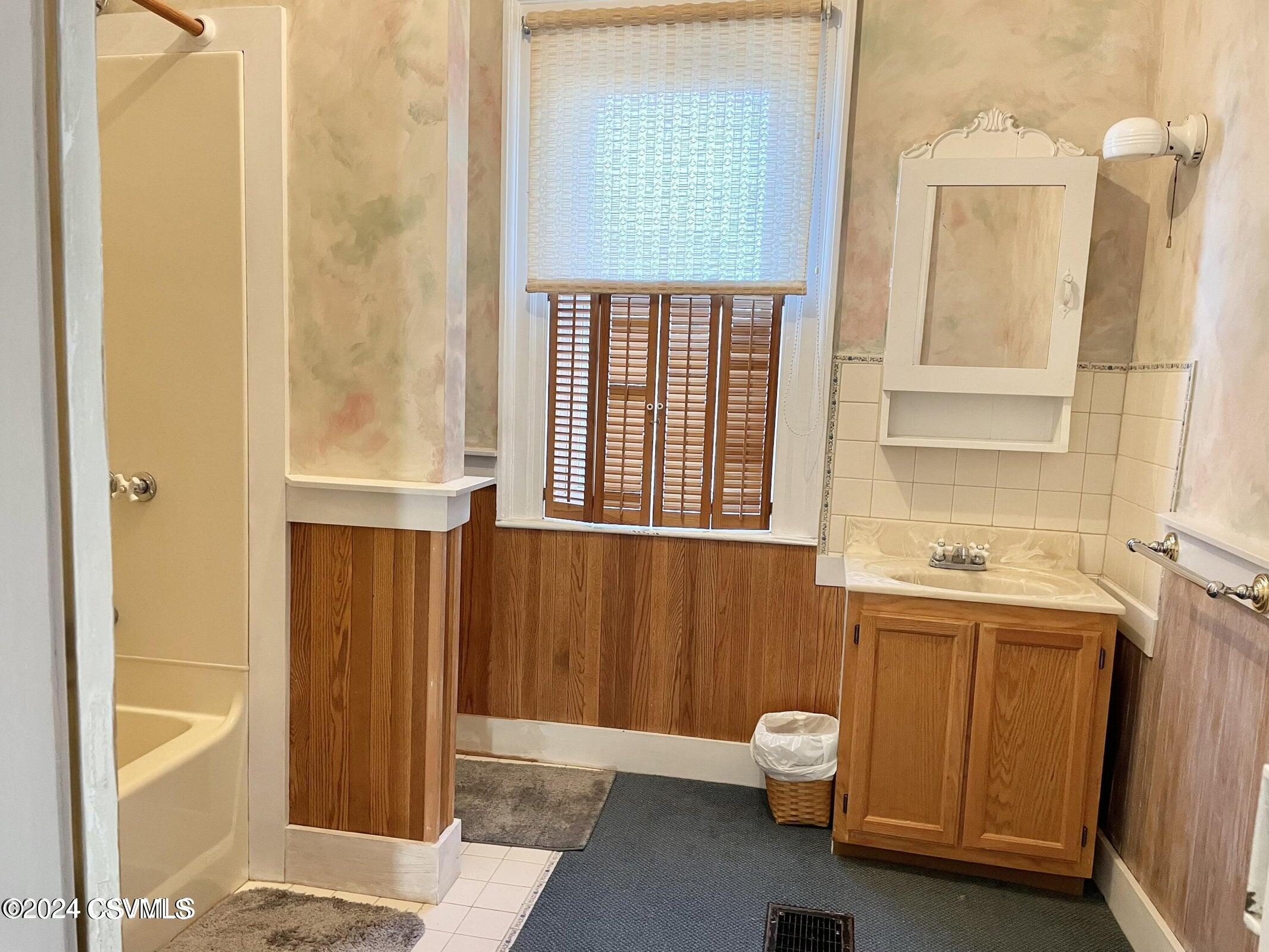 Mifflinburg, Pennsylvania 17844, United States, 4 Bedrooms Bedrooms, ,3 BathroomsBathrooms,Residential,Active,62731