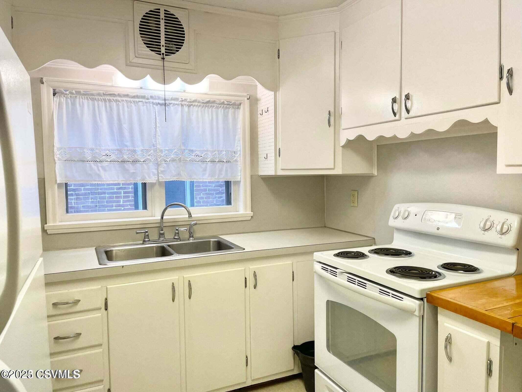 Lewisburg, Pennsylvania 17837, United States, 2 Bedrooms Bedrooms, ,1 BathroomBathrooms,Residential,Active,125129