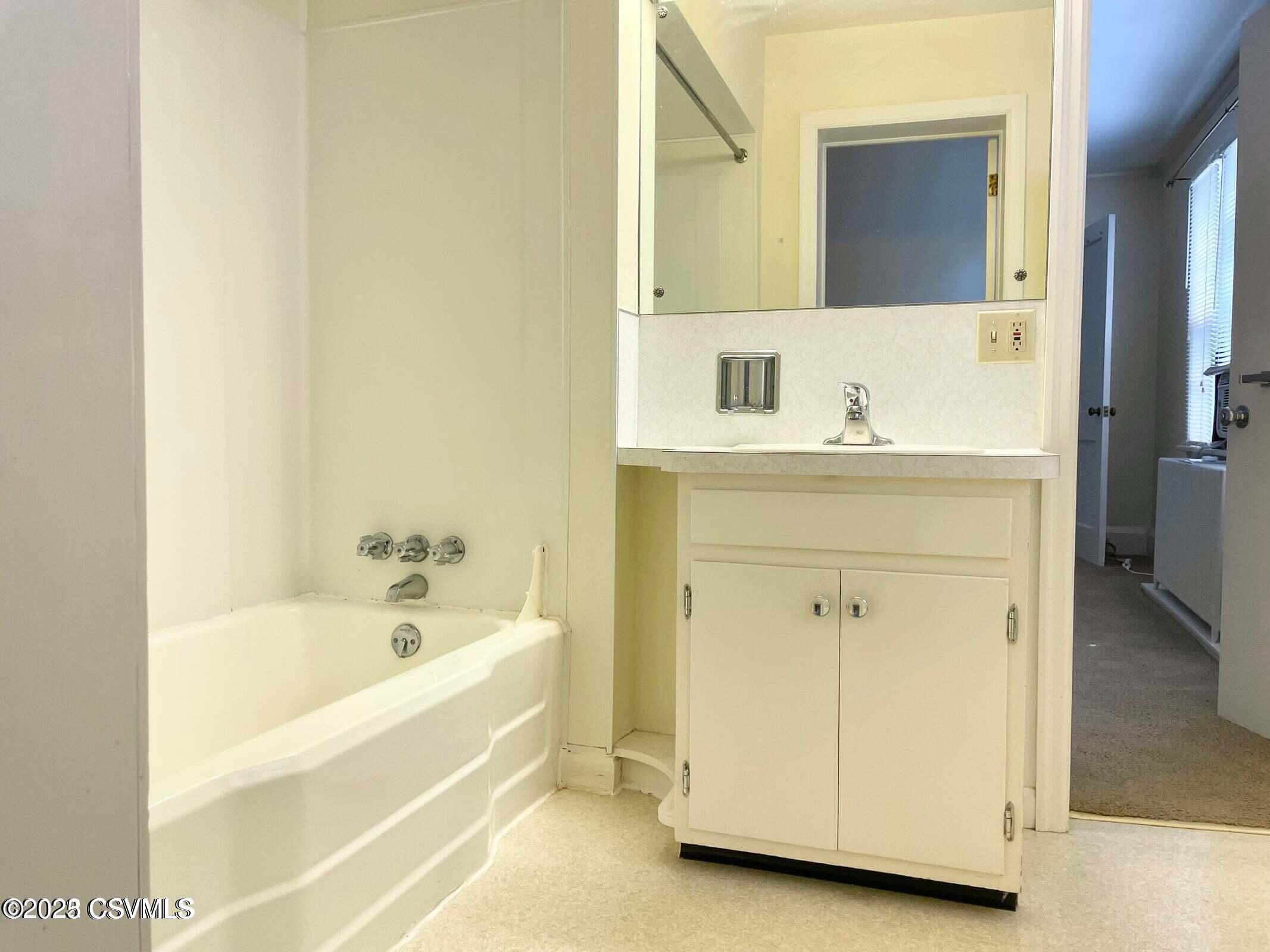 Lewisburg, Pennsylvania 17837, United States, 2 Bedrooms Bedrooms, ,1 BathroomBathrooms,Residential,Active,125129