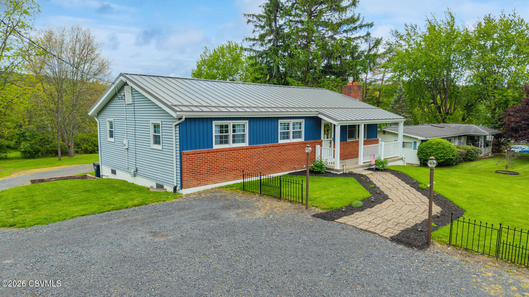 302 e center street