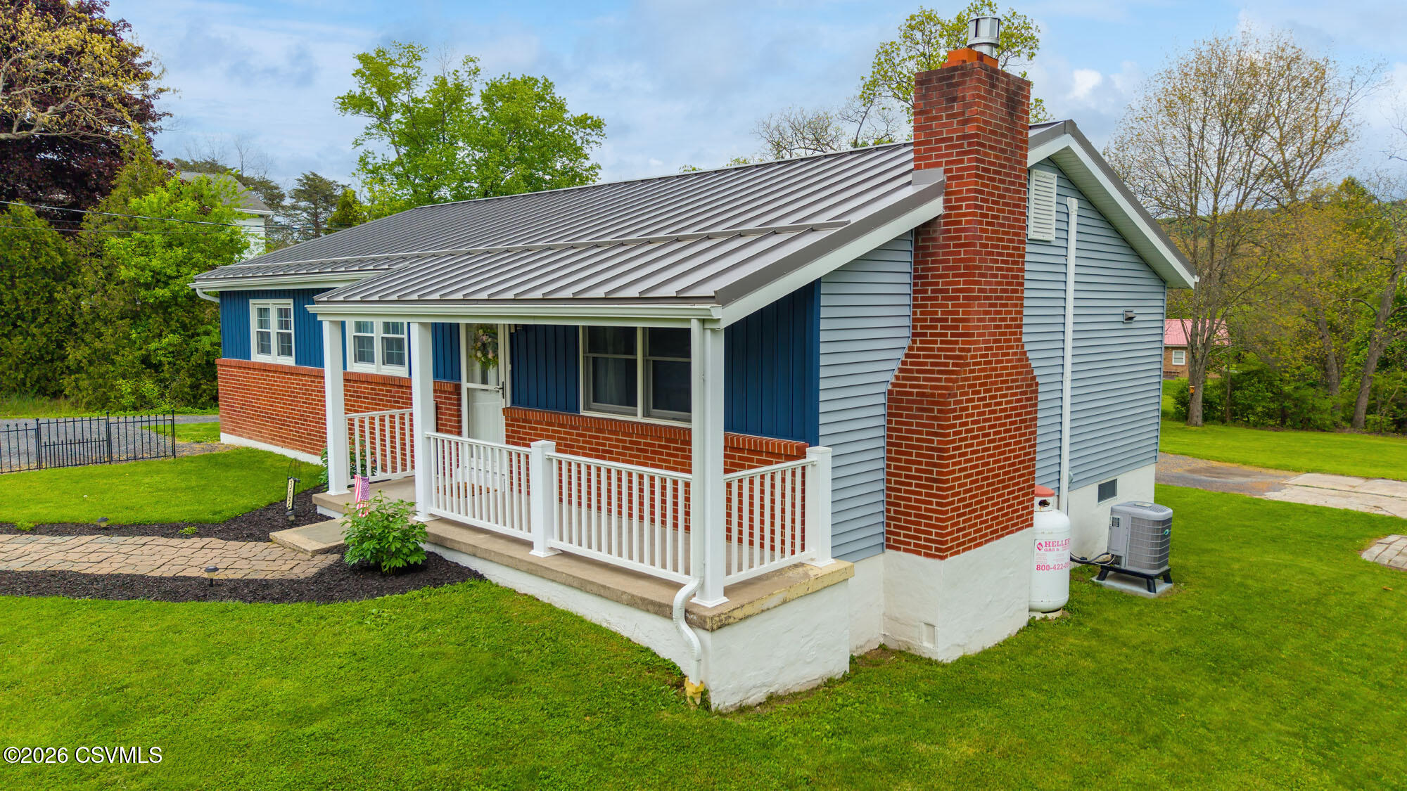 302 e center street