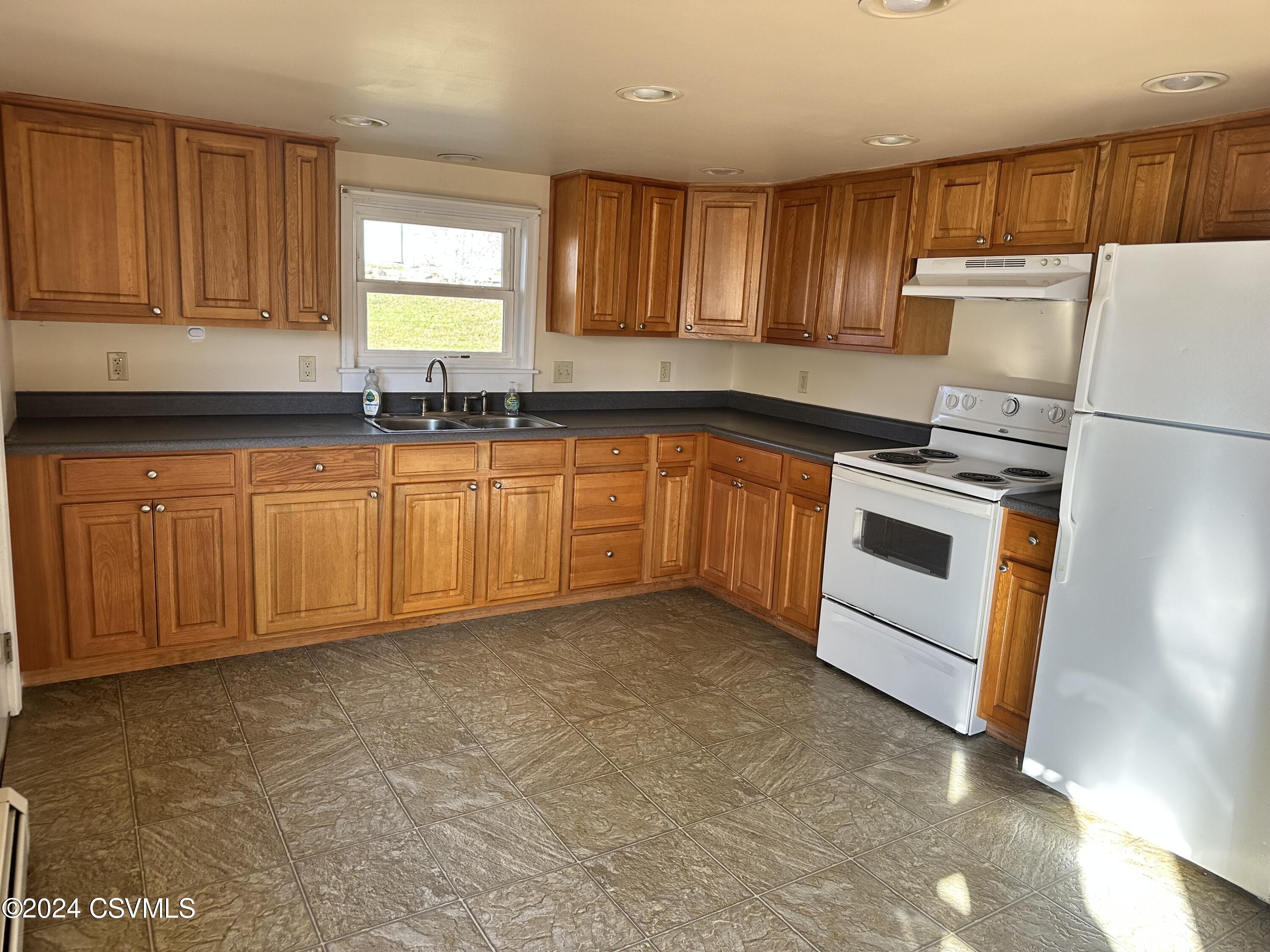 Danville, Pennsylvania 17821, United States, 2 Bedrooms Bedrooms, ,1 BathroomBathrooms,Residential,Active,65379