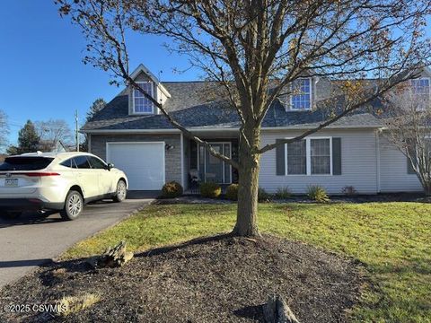 Real Estate 41 4 WILLIAMSBURG Boulevard Bloomsburg PA 17815