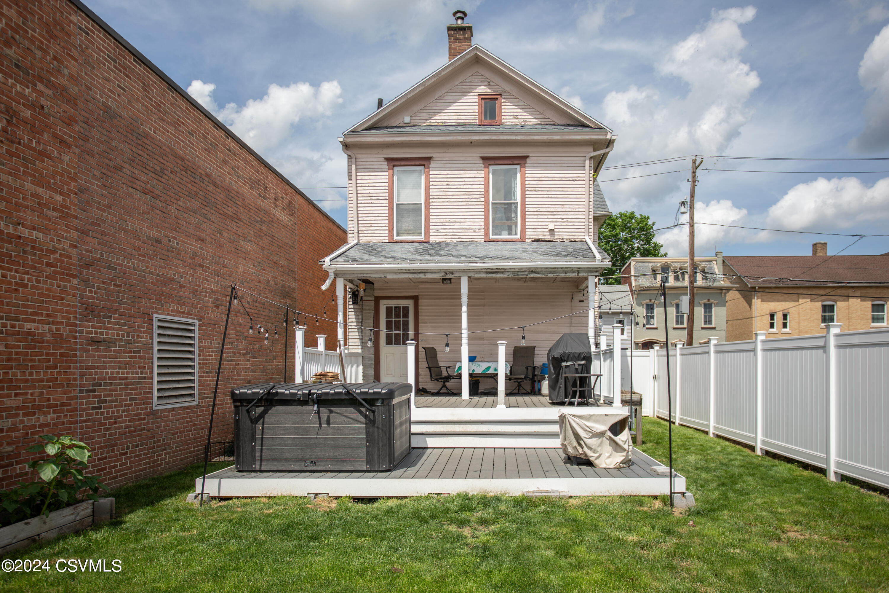 Danville, Pennsylvania 17821, United States, 3 Bedrooms Bedrooms, ,2 BathroomsBathrooms,Residential,Active,56939