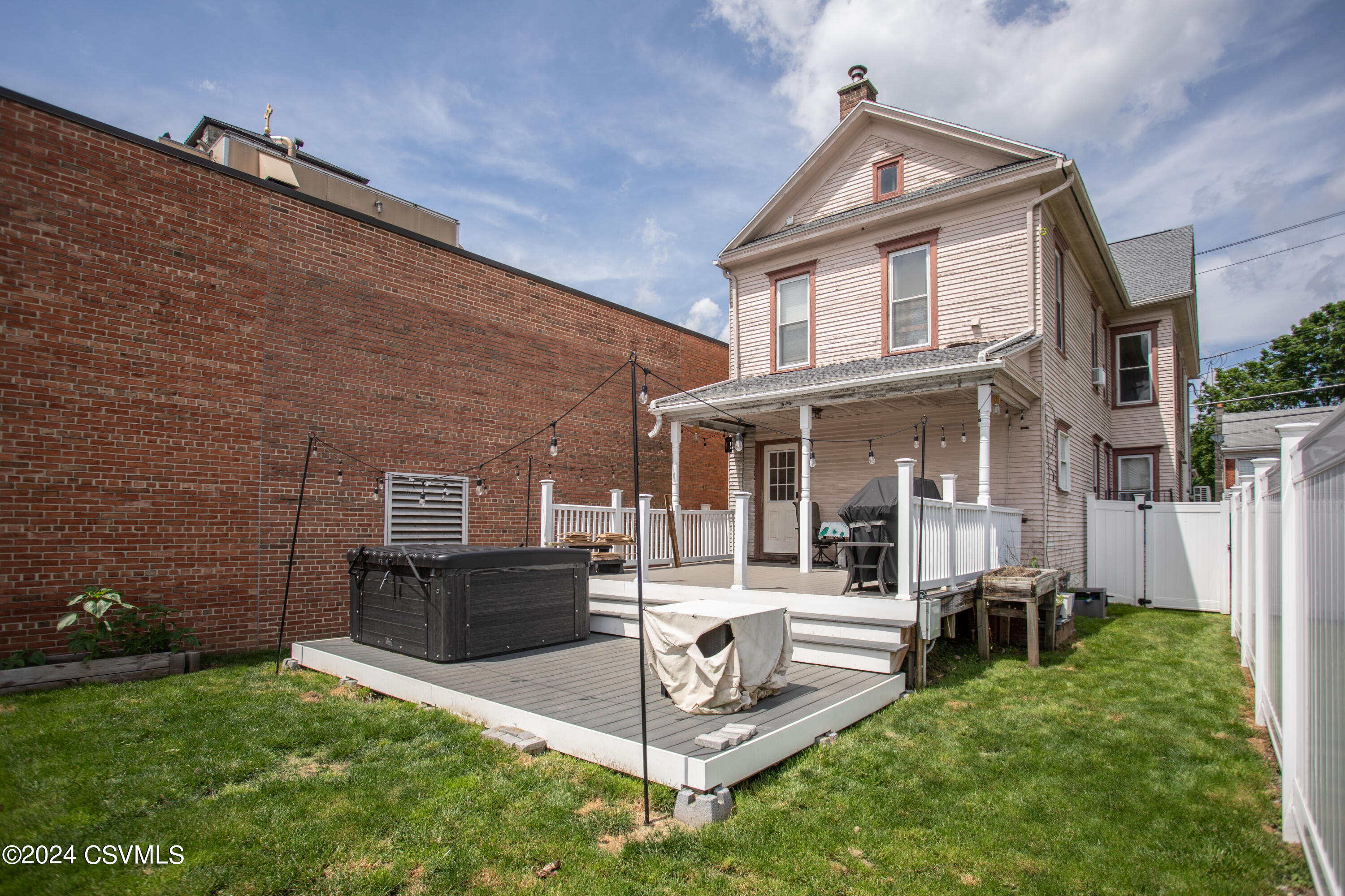 Danville, Pennsylvania 17821, United States, 3 Bedrooms Bedrooms, ,2 BathroomsBathrooms,Residential,Active,56939