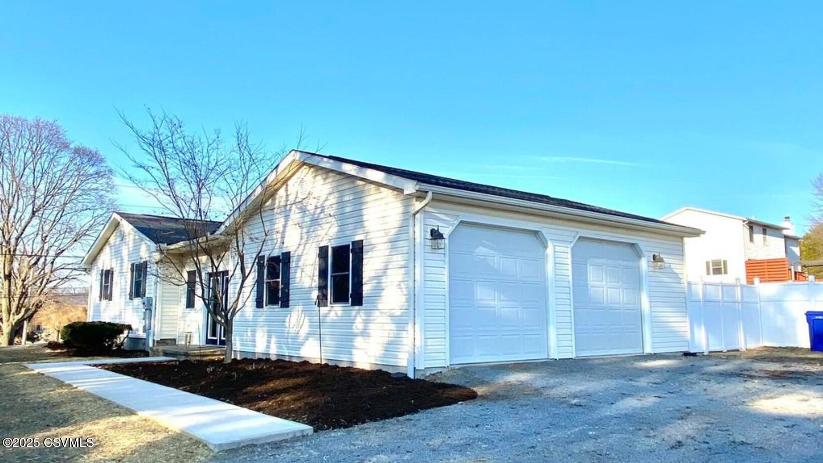 Lewisburg, Pennsylvania 17837, United States, 3 Bedrooms Bedrooms, ,2 BathroomsBathrooms,Residential,Active,82108