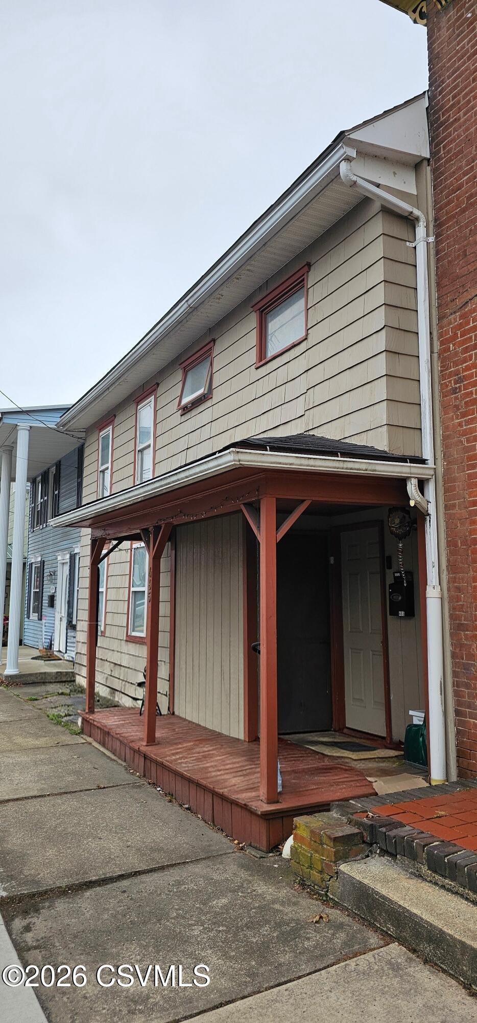 Properties 3 465 QUEEN Street